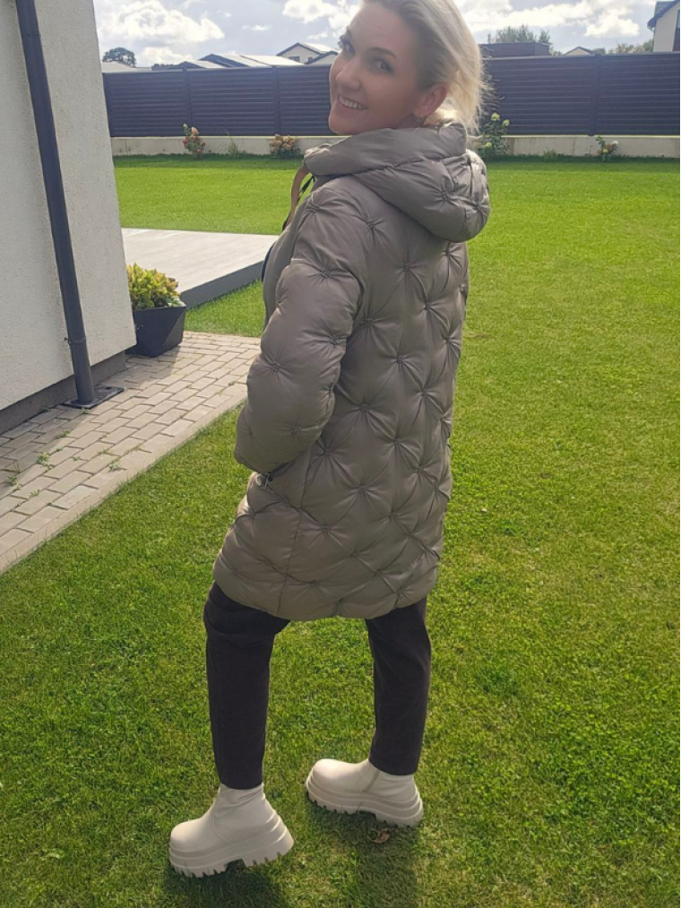 Itališka pūkinė striukė su kapišonu – kapučino